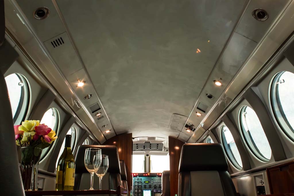 cabina Beechcraft King Air 100